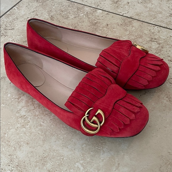Gucci Women's Red Suede Loafers with Gold Accent - Picture 1 of 8